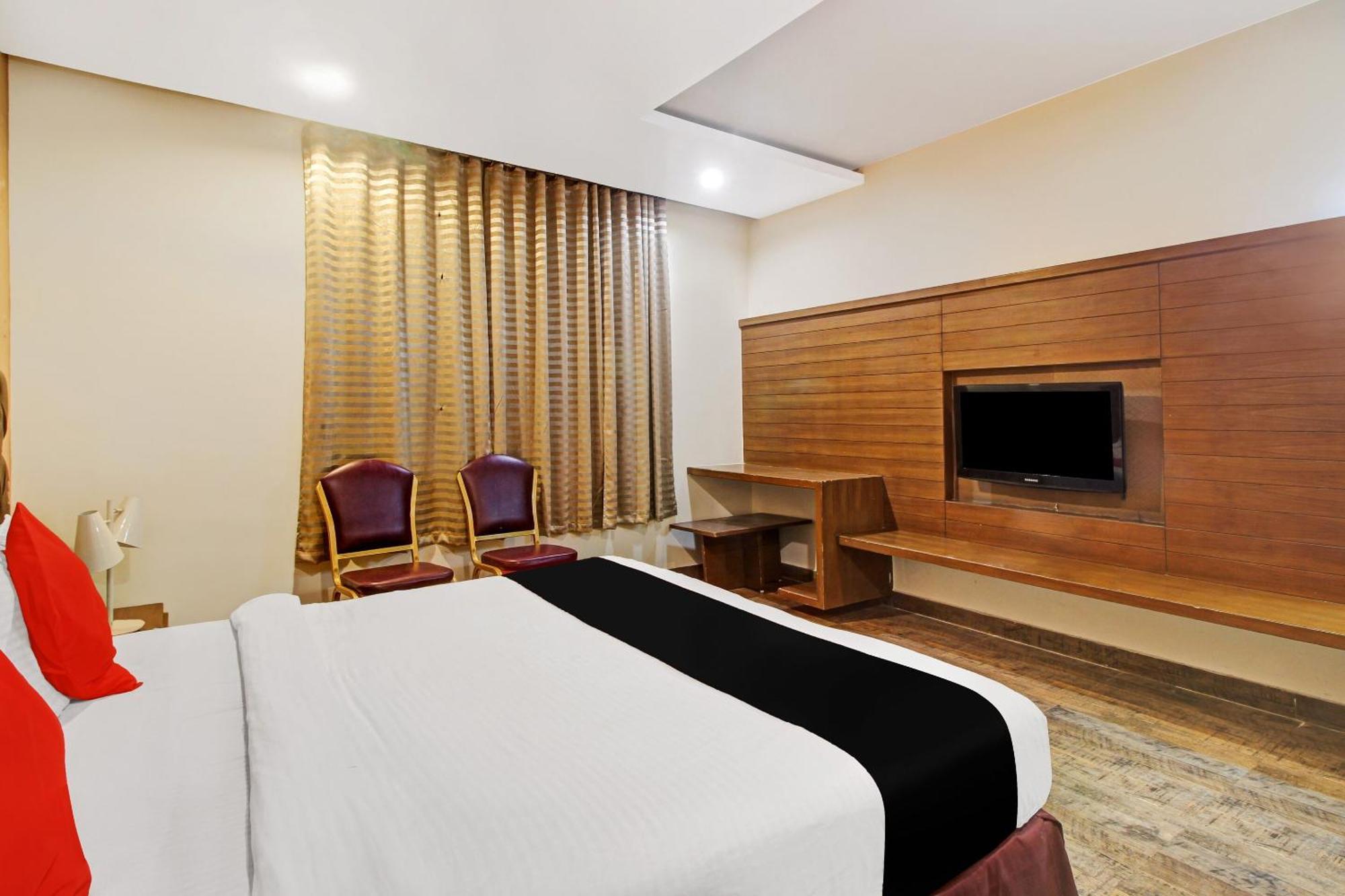 Collection O 82357 Hotel Surabhi Pride Trimulgherry Eksteriør bilde