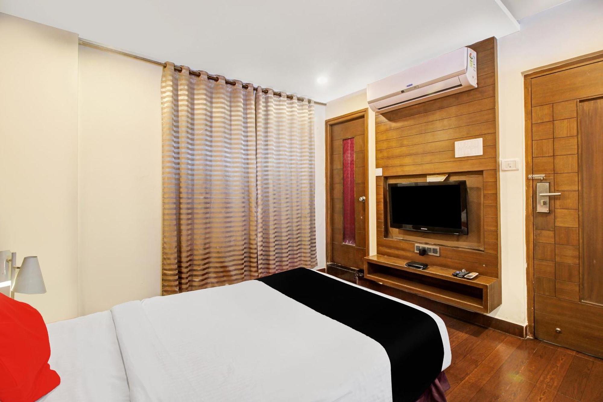 Collection O 82357 Hotel Surabhi Pride Trimulgherry Eksteriør bilde